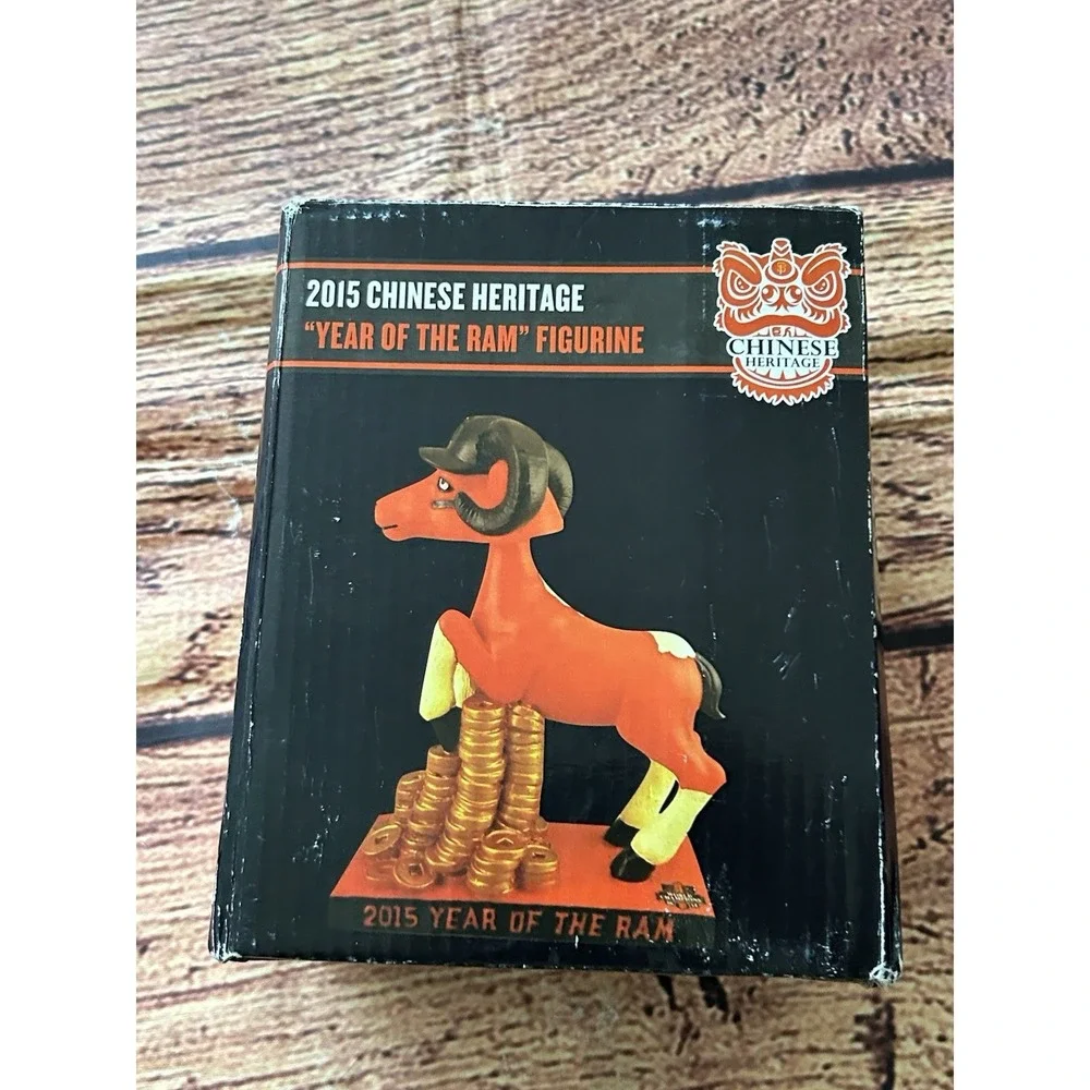 SF San Francisco Giants 2015‎ Chinese Heritage Year of the Ram SGA New in Box